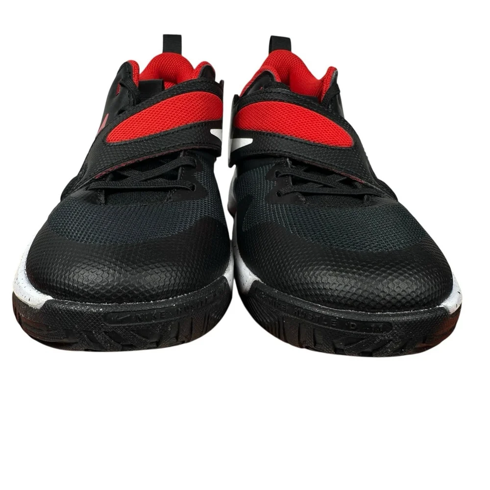 Nike Team Hustle D 11 Big Kids GS Basketball Shoe Bred Black Red 6.5Y DV8996-003